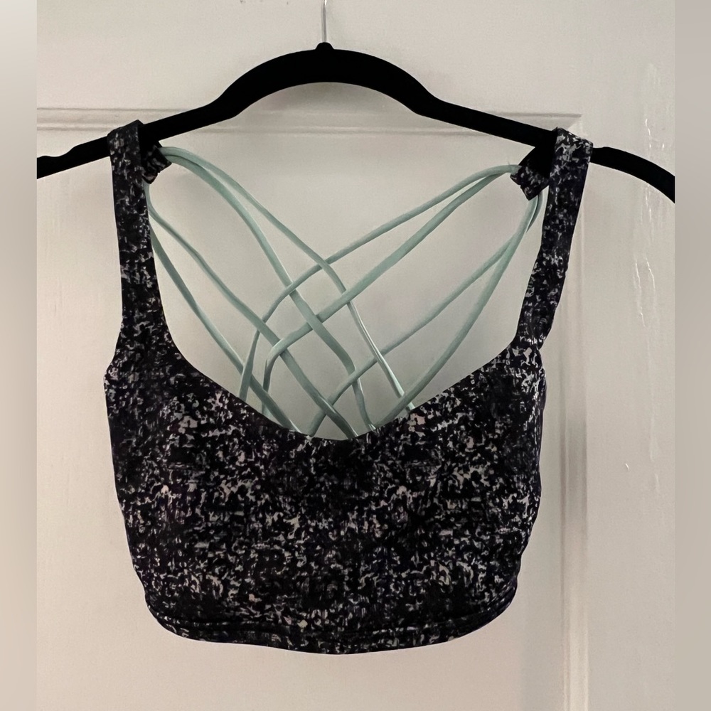 Lululemon free to be wild bra